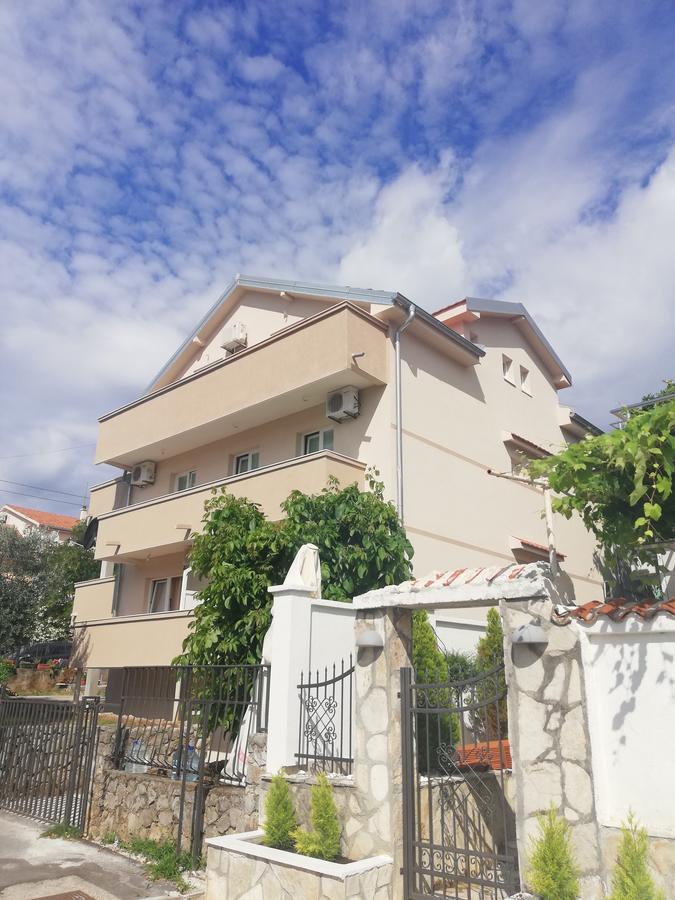 Apartmani Beljkas Тиват Экстерьер фото